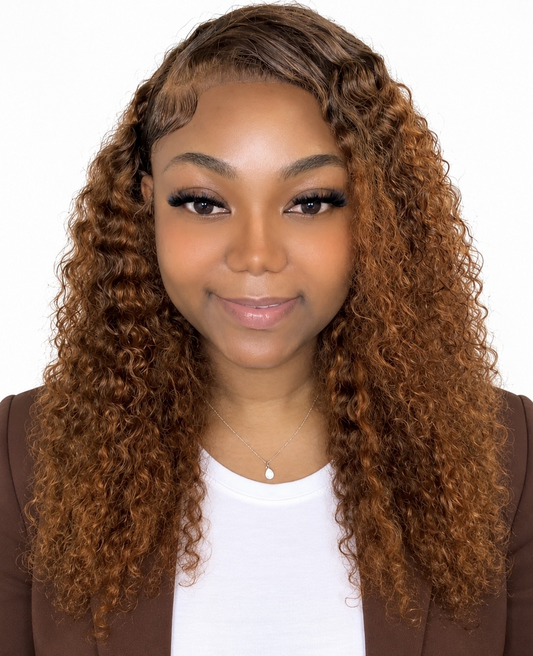 Daphney Andre, founder of Luzea Candle.